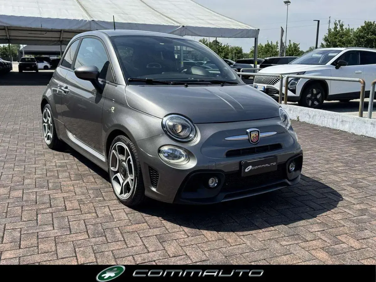Usata Abarth 595 145 CV (106 kW) 2016 Grigio scuro Utilitaria
