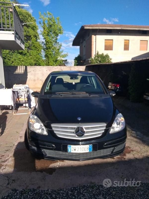 Usata Mercedes B180 2006 Nero Monovolume