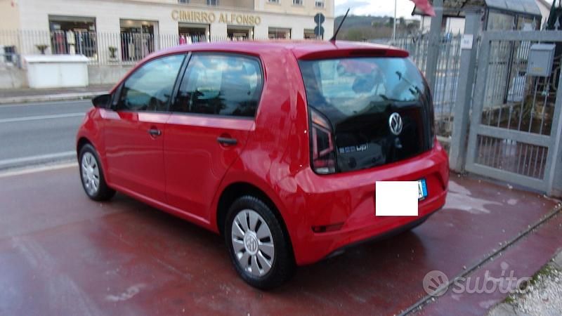 Usata VW up! 70 CV (51 kW) 2017 Rosso Utilitaria