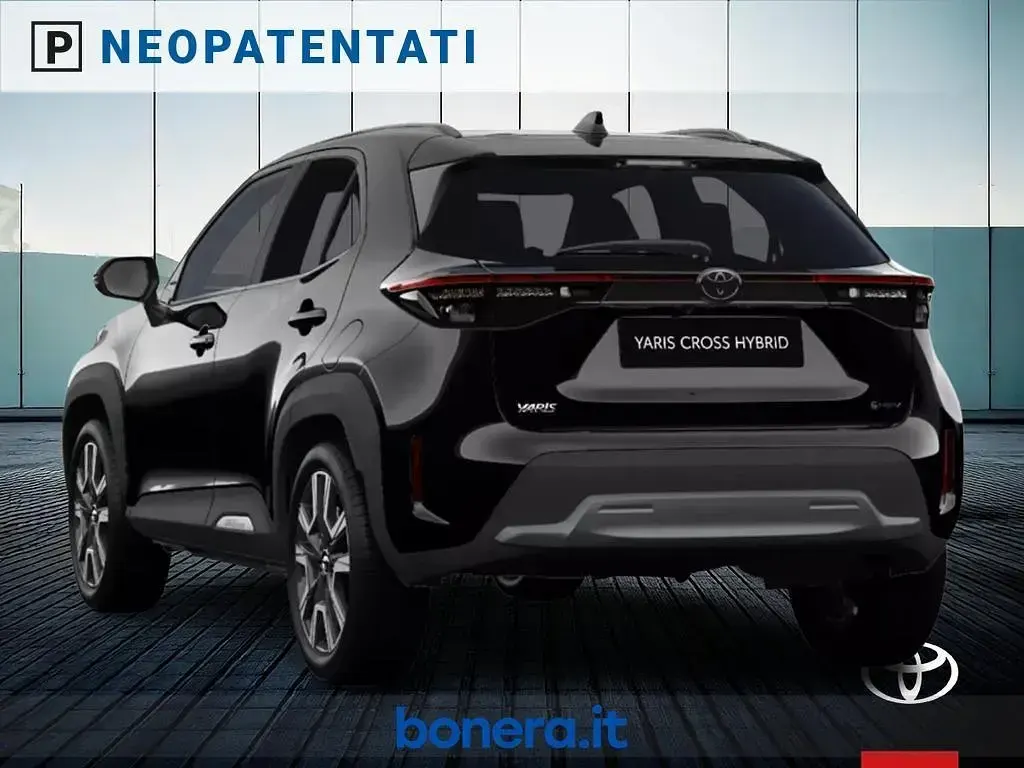 Nuova Toyota Yaris Cross Lounge 130 CV (95 kW) 2026 Nero SUV