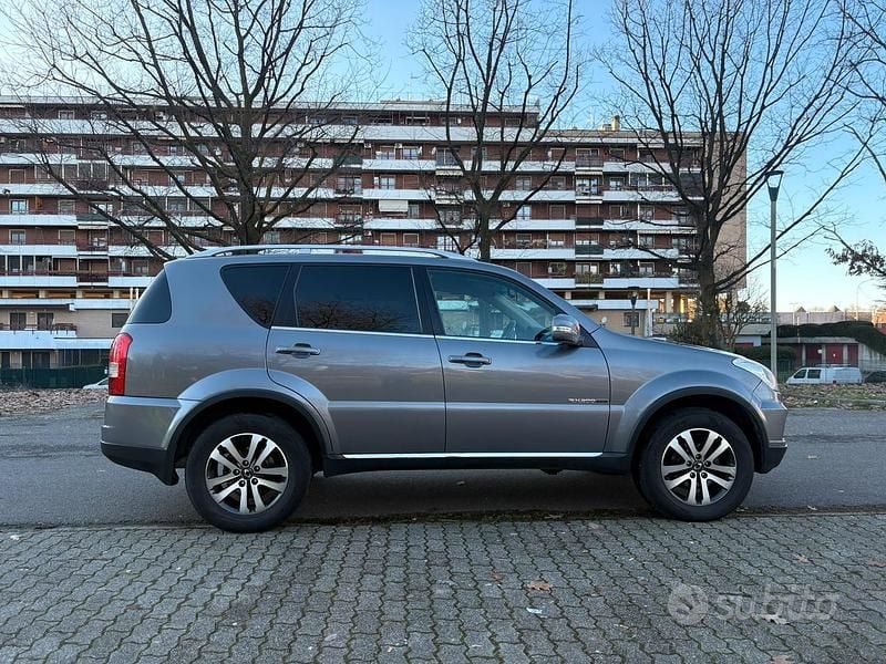 Usata SsangYong Rexton 155 CV (114 kW) 2014 Grigio SUV