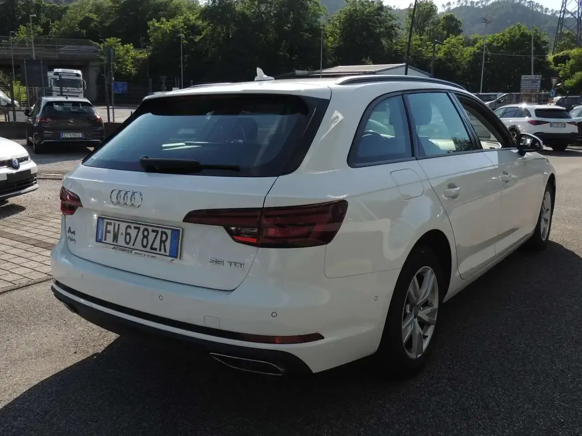 Usata Audi A4 Business 150 CV (110 kW) 2019 Bianco Station wagon