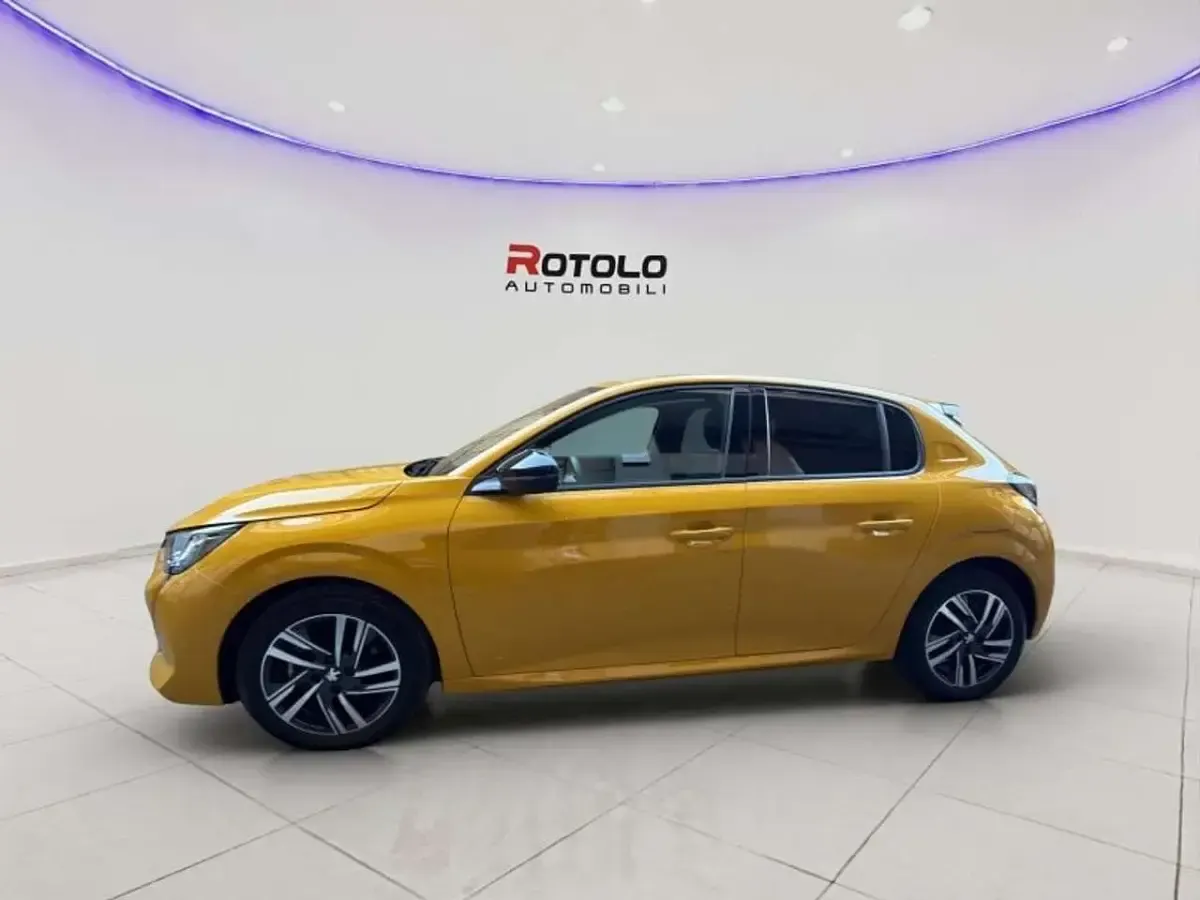 Usata Peugeot 208 Allure 101 CV (74 kW) 2023 Giallo Utilitaria