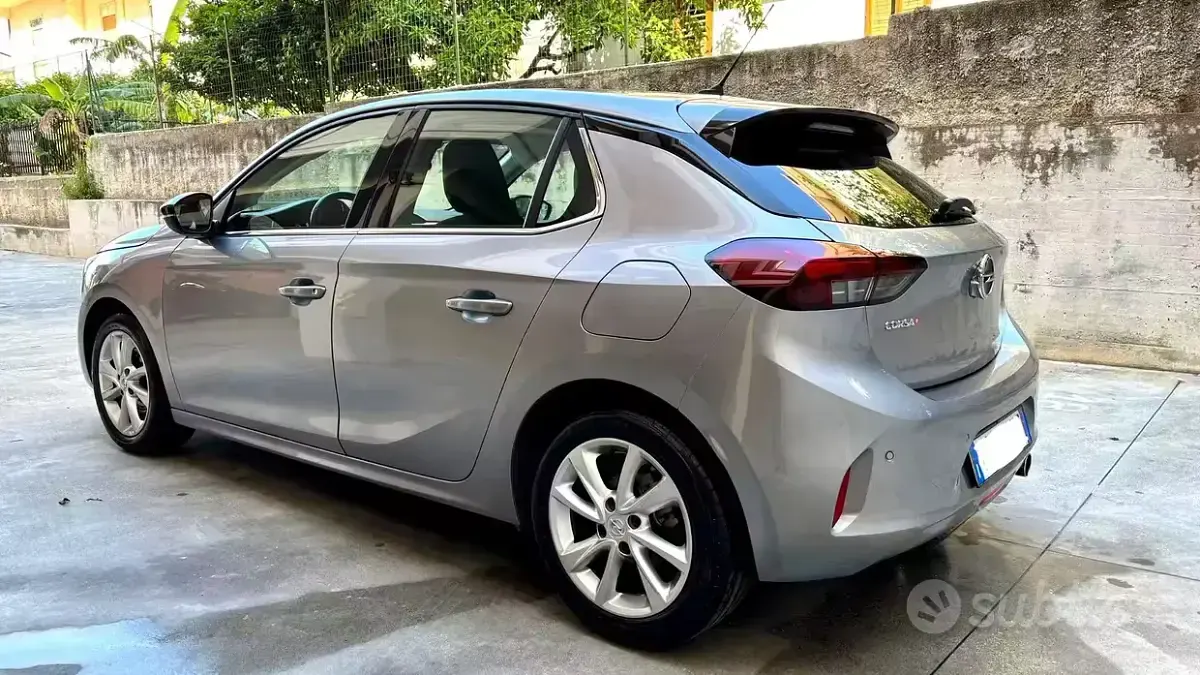 Usata Opel Corsa 102 CV (75 kW) 2021 Grigio Utilitaria