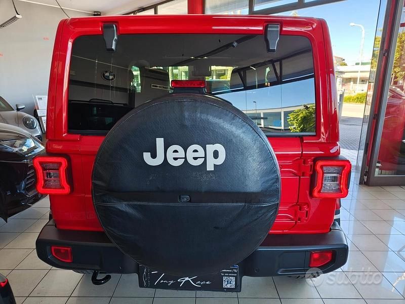 Usado Jeep Wrangler Sahara 272 HP (200 kW) 2020 Vermelho SUV