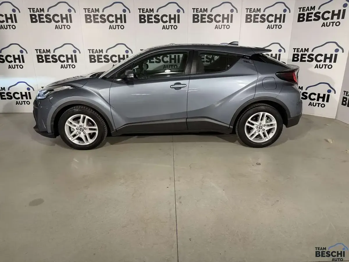 Usata Toyota C-HR Active 122 CV (89 kW) 2023 Blu/azzurro SUV