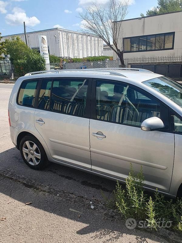 Usata VW Touran 101 CV (74 kW) 2003 Grigio Monovolume