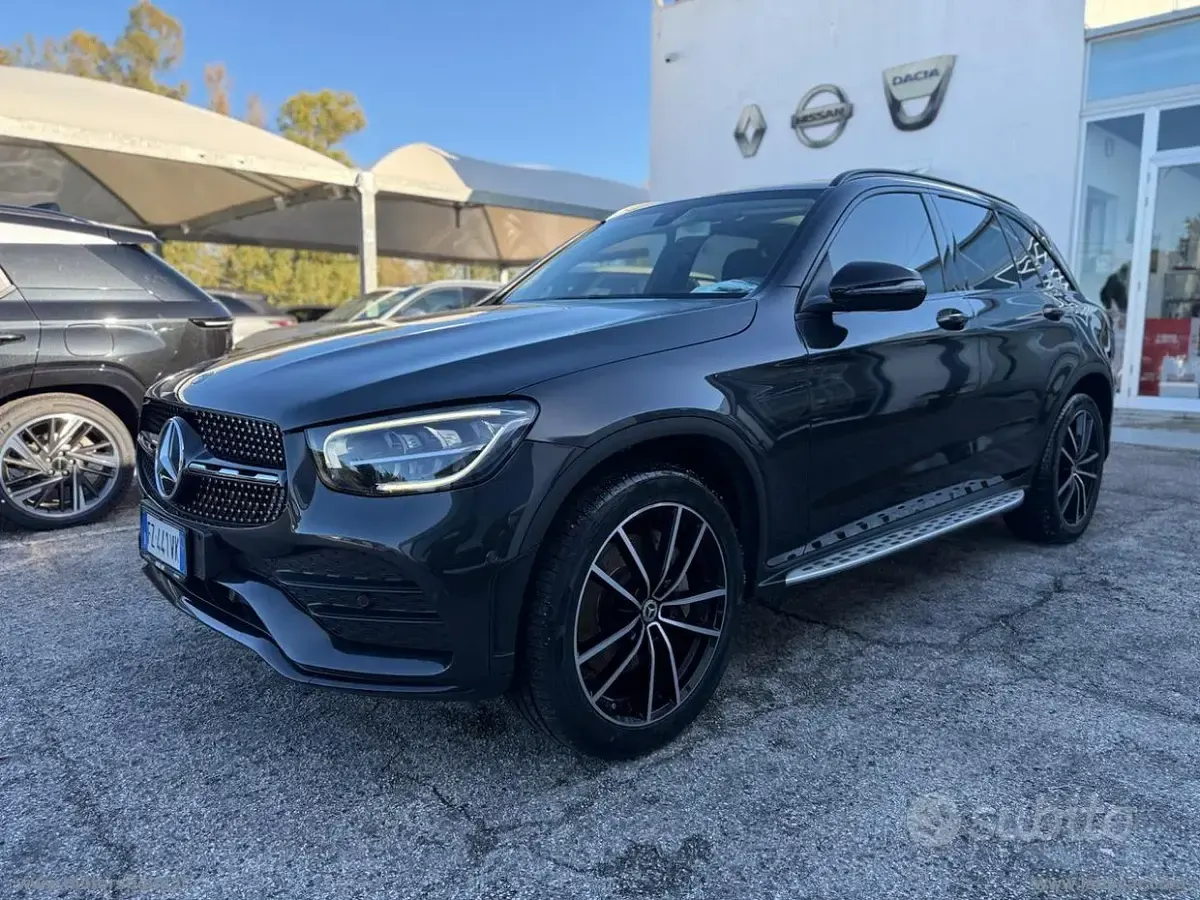 Usata Mercedes GLC300 Premium 245 CV (180 kW) 2020 Grigio SUV