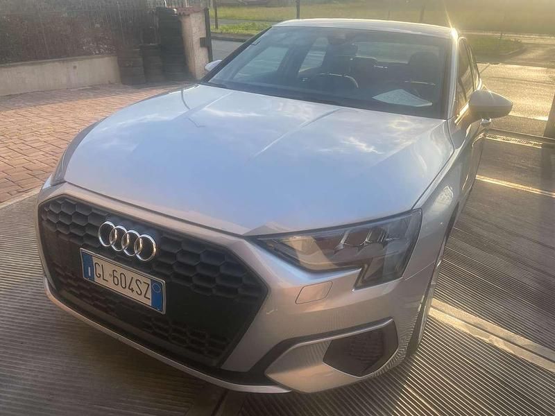 Usata Audi A3 Business 116 CV (85 kW) 2022 Argento Berlina