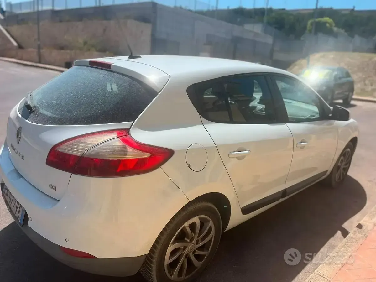 Usata Renault Mégane III 110 CV (80 kW) 2013 Bianco Berlina
