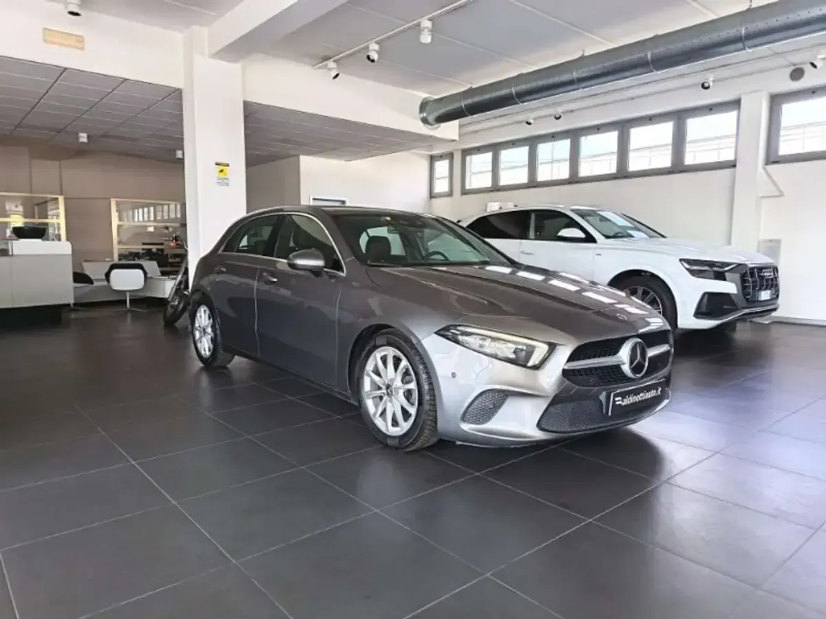 Usata Mercedes A180 116 CV (85 kW) 2019 Other Berlina