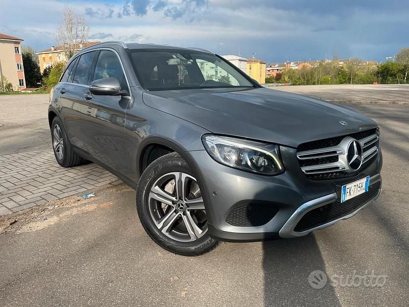 Usata Mercedes GLC250 204 CV (150 kW) 2018 Grigio SUV