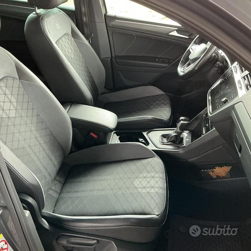 Usata VW Tiguan 150 CV (110 kW) 2022 Grigio SUV