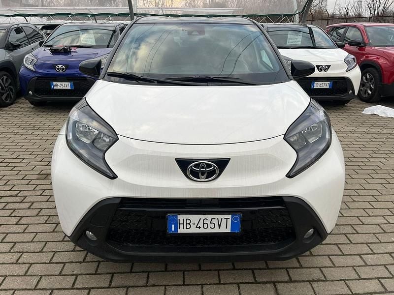 Nuova Toyota Aygo X Trend 116 CV (85 kW) 2025 Bianco tetto nero SUV
