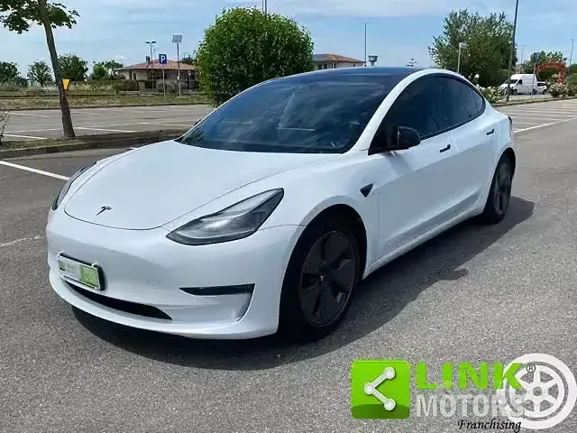 Usata Tesla Model 3 152 kW (208 CV) 2021 Bianco Berlina