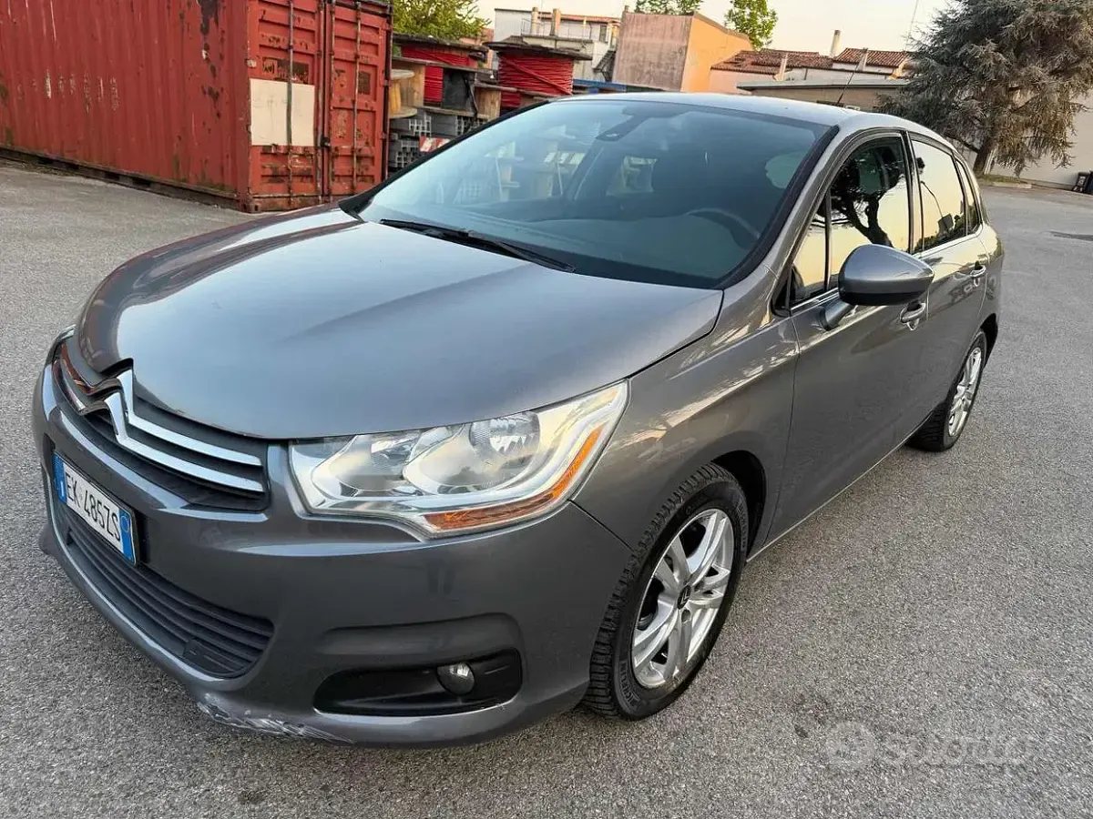 Usata Citroën C4 Attraction 111 CV (81 kW) 2011 Berlina