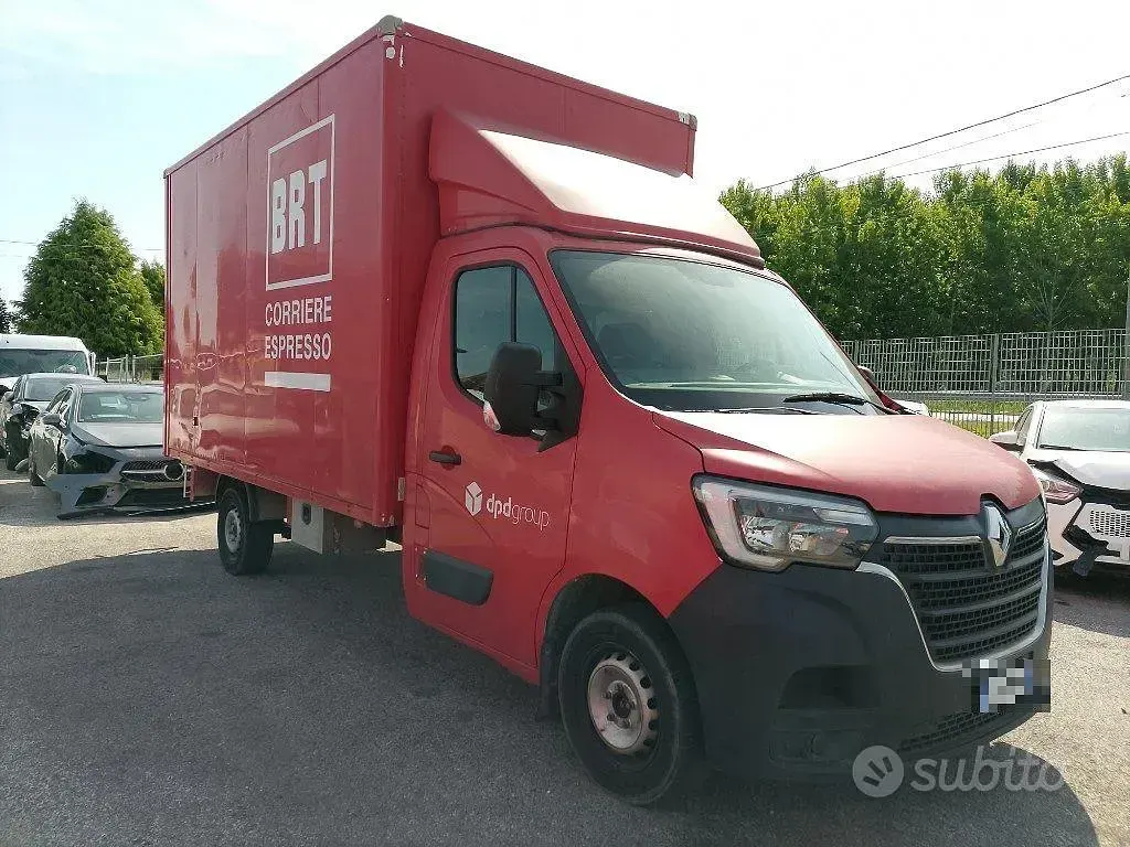 Usata Renault Master 136 CV (100 kW) 2020 Rosso Monovolume