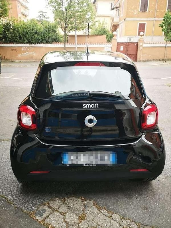 Usata Smart ForFour Electric Drive Pure 60 kW (82 CV) 2020 Nero Utilitaria