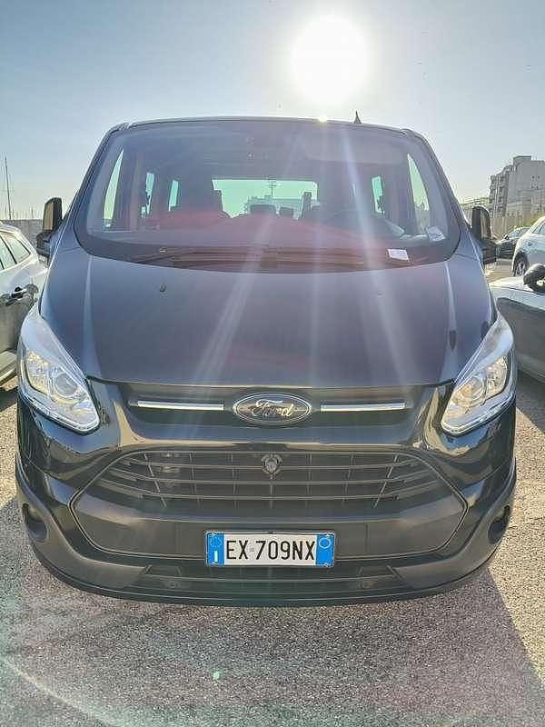 Usata Ford Tourneo Custom 125 CV (91 kW) 2015 Nero Furgone