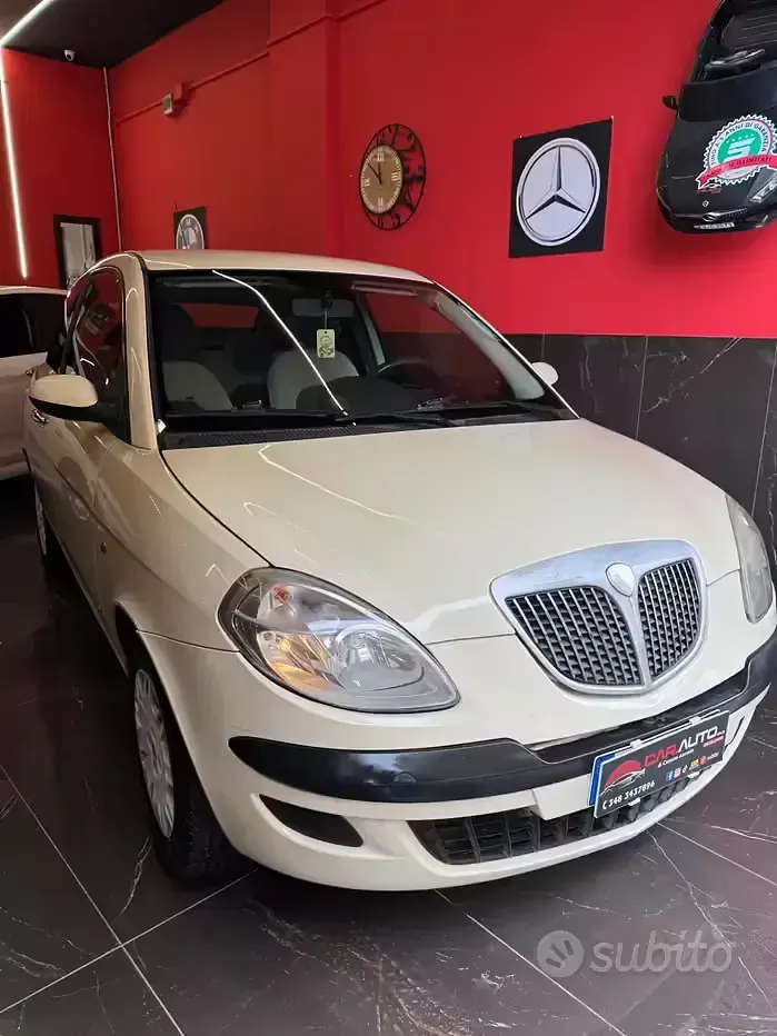 Begagnad Lancia Ypsilon 60 HK (44 kW) 2006 Beige Halvkombi