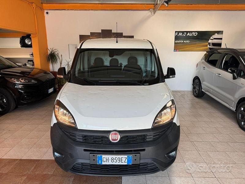 Usata Fiat Doblò S 105 CV (77 kW) 2021 Bianco Monovolume