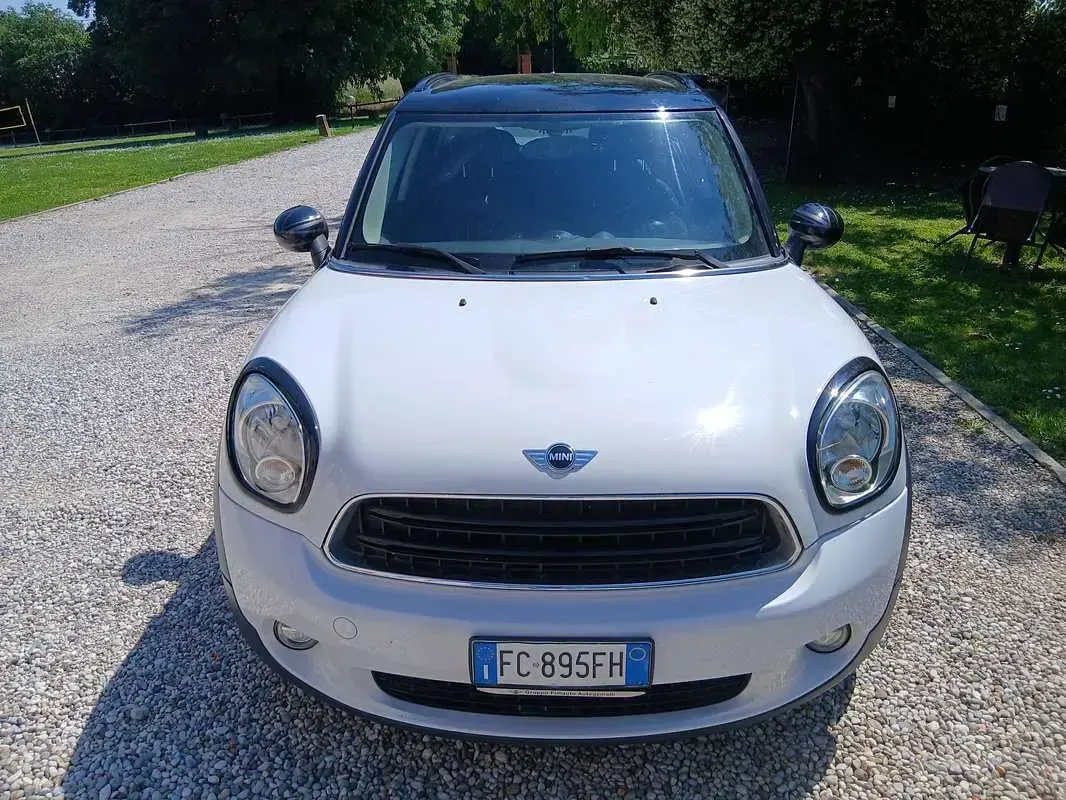 Usata Mini Cooper D Countryman 111 CV (81 kW) 2016 Bianco SUV