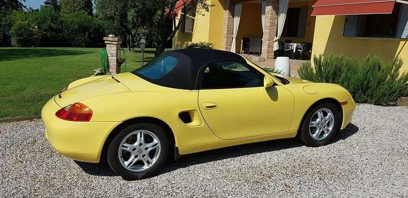 Usata Porsche 986 Boxster 204 CV (150 kW) 1999 Giallo Cabrio