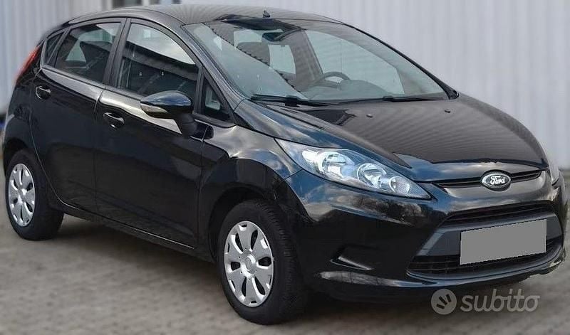 Usata Ford Fiesta 82 CV (60 kW) 2011 Nero Utilitaria