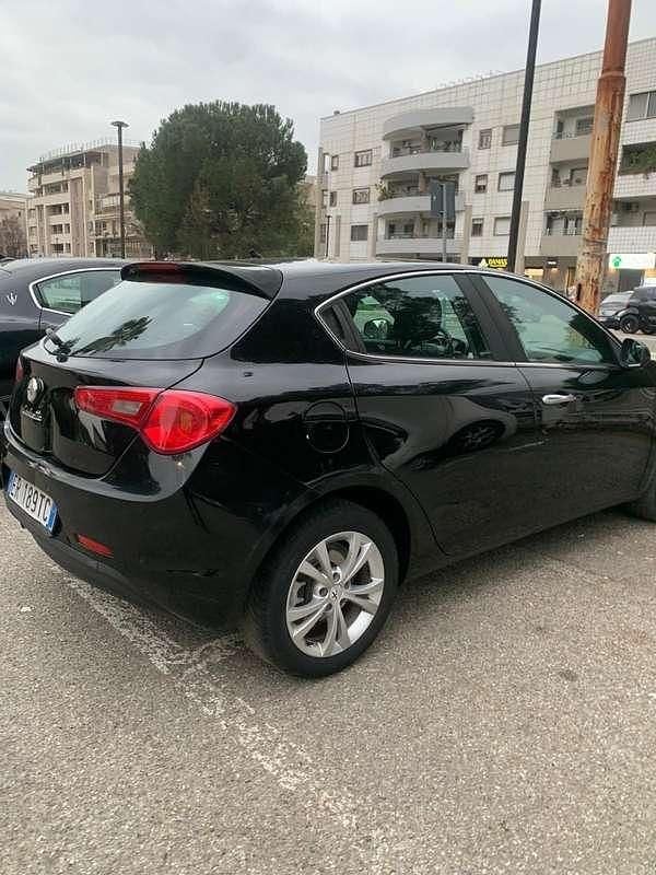 Usata Alfa Romeo Giulietta Exclusive 105 CV (77 kW) 2011 Utilitaria