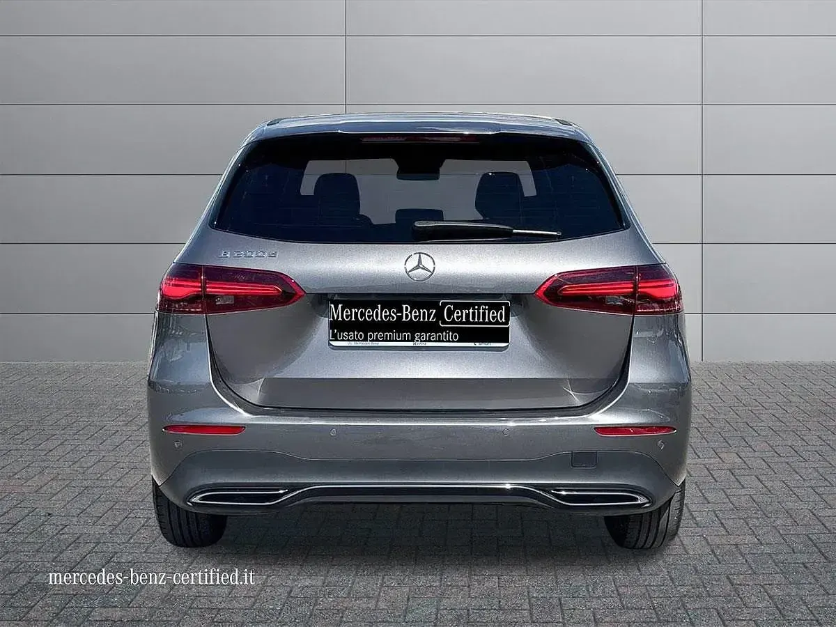 Usata Mercedes B180 Advanced 116 CV (85 kW) 2023 Bianco Monovolume