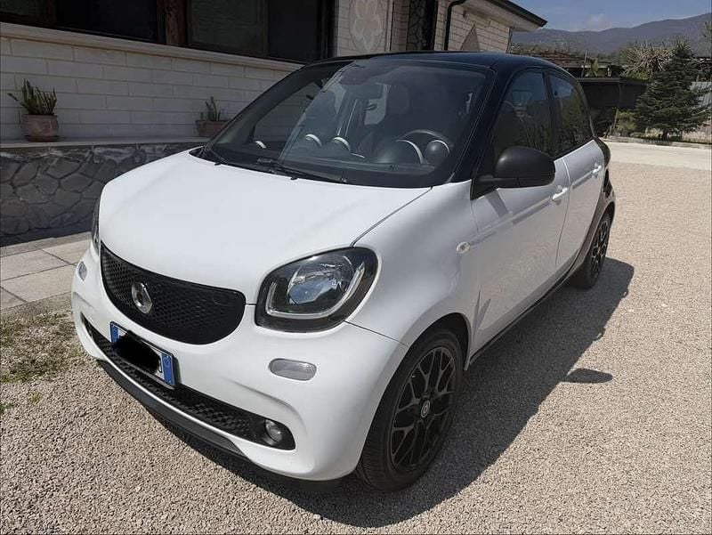 Usata Smart ForFour Passion 90 CV (66 kW) 2017 Utilitaria