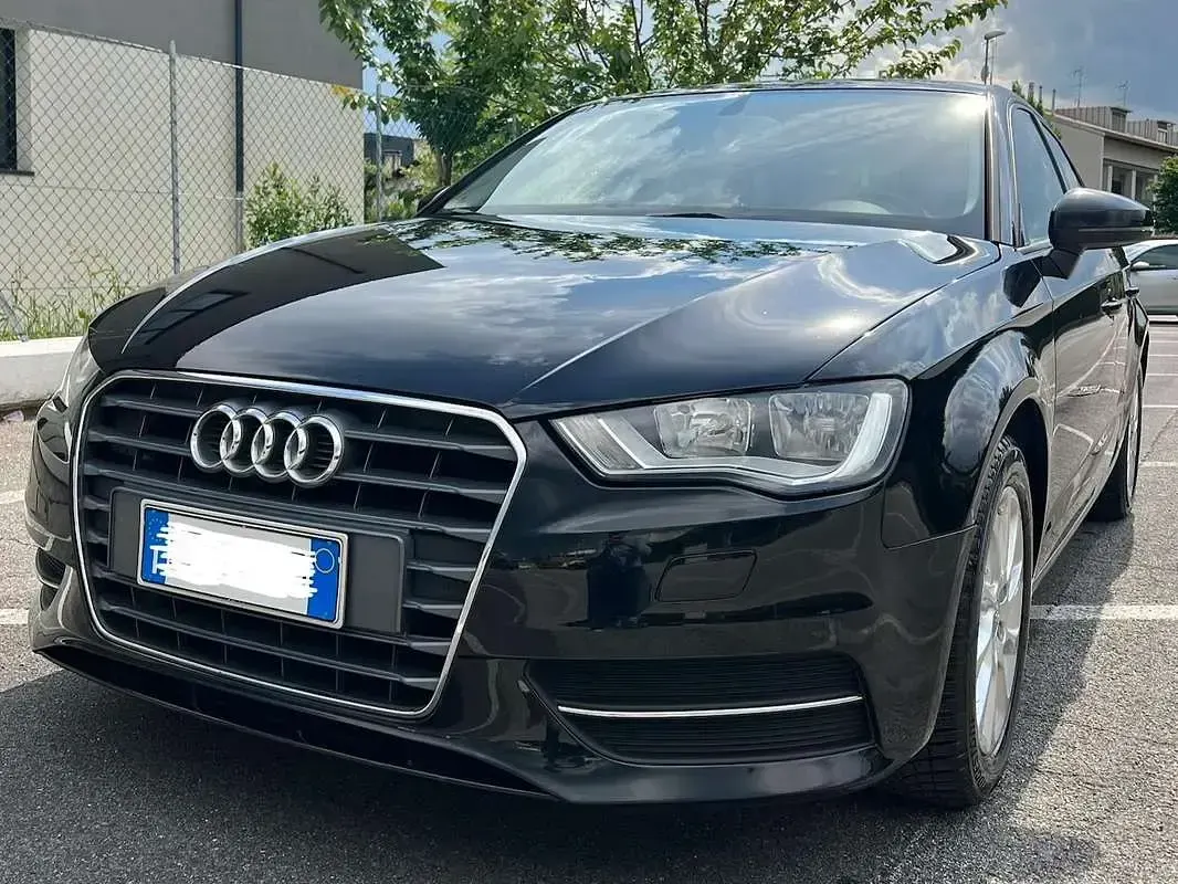 Usata Audi A3 Business 110 CV (80 kW) 2015 Nero Berlina