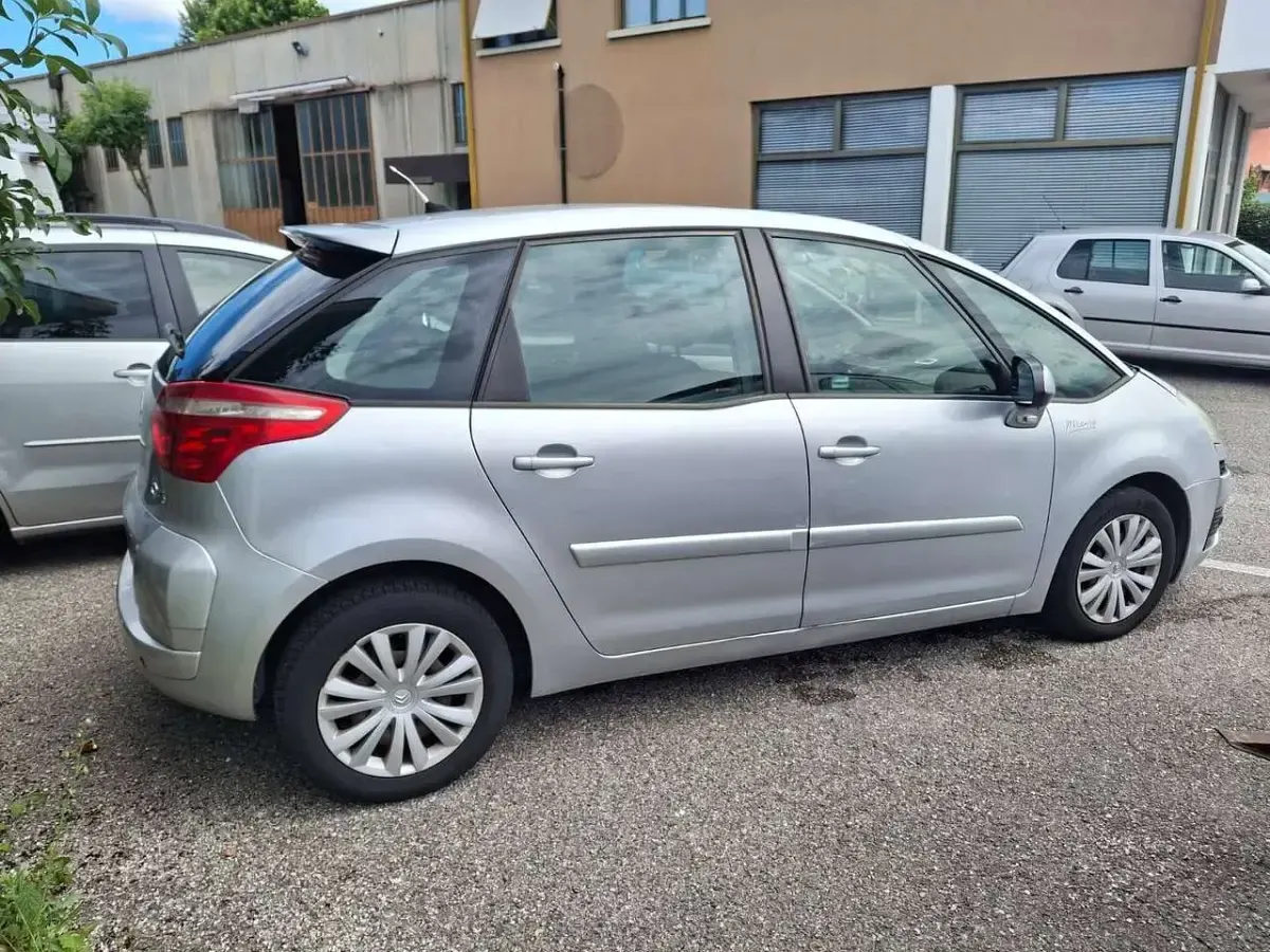 Usata Citroën C4 Picasso 109 CV (80 kW) 2008 Argento Monovolume