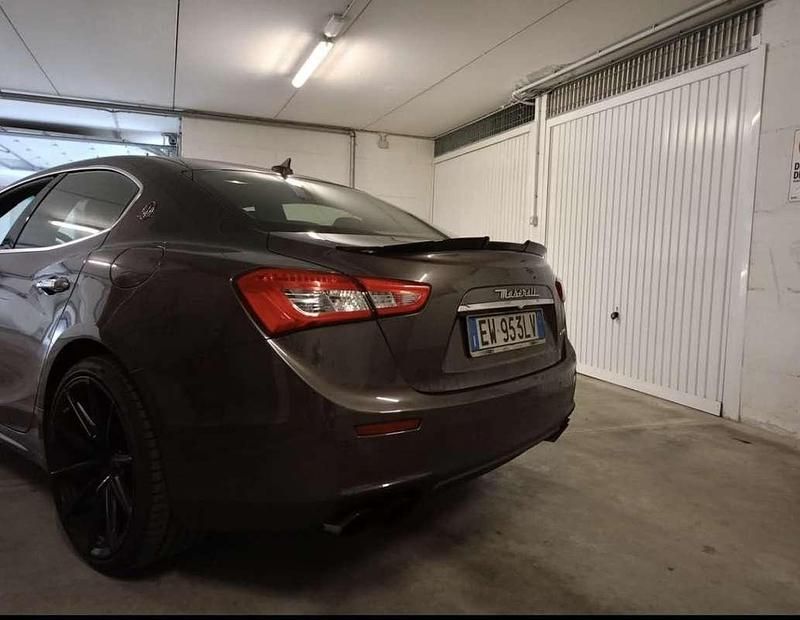 Usata Maserati Ghibli 250 CV (183 kW) 2014 Marrone Berlina