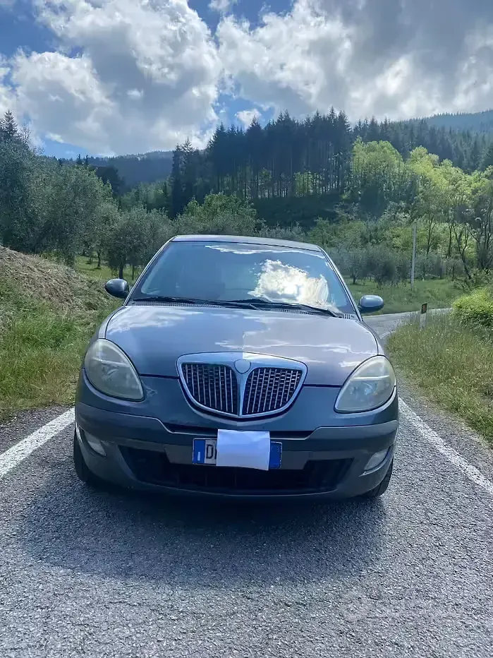 Usata Lancia Ypsilon 80 CV (58 kW) 2006 Grigio Utilitaria