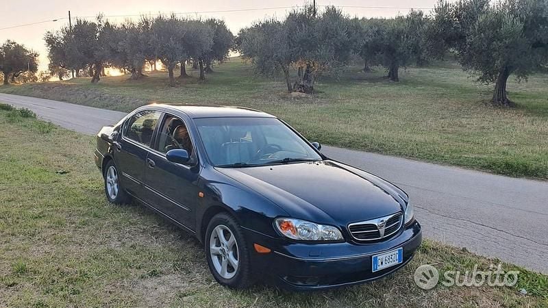 Usata Nissan Maxima 204 CV (150 kW) 2002 Blu Berlina