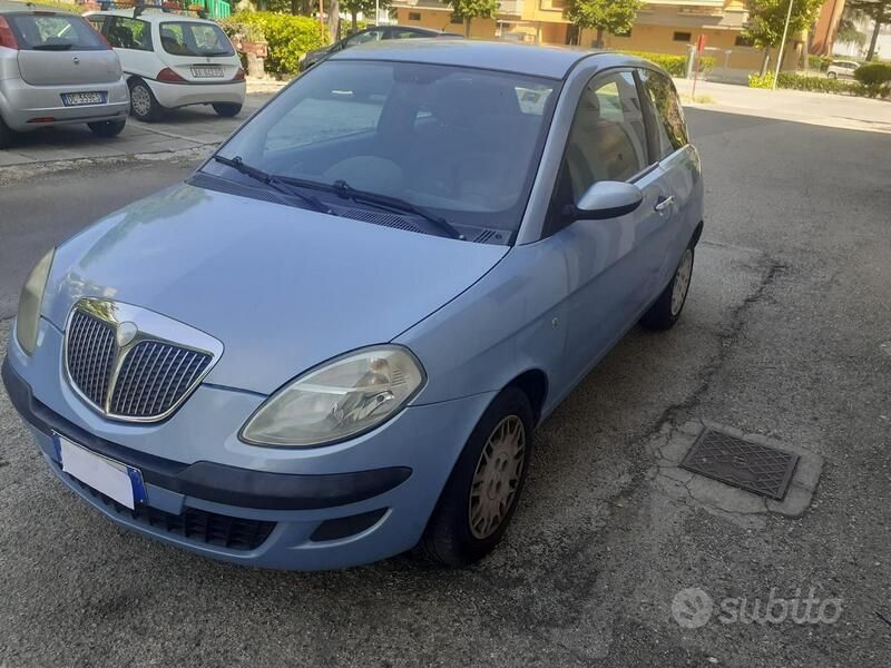 Usata Lancia Ypsilon 2006 Utilitaria