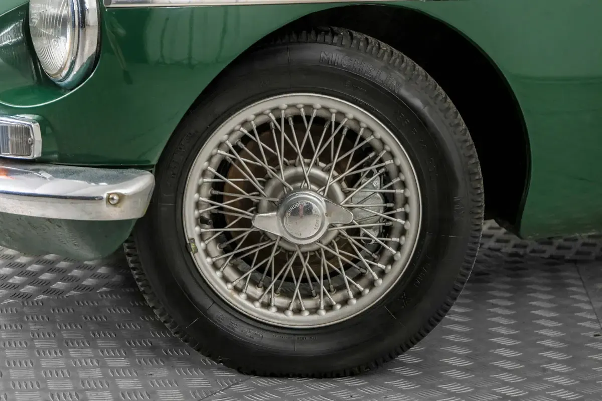 Usata MG B 96 CV (70 kW) 1965 Verde Cabrio
