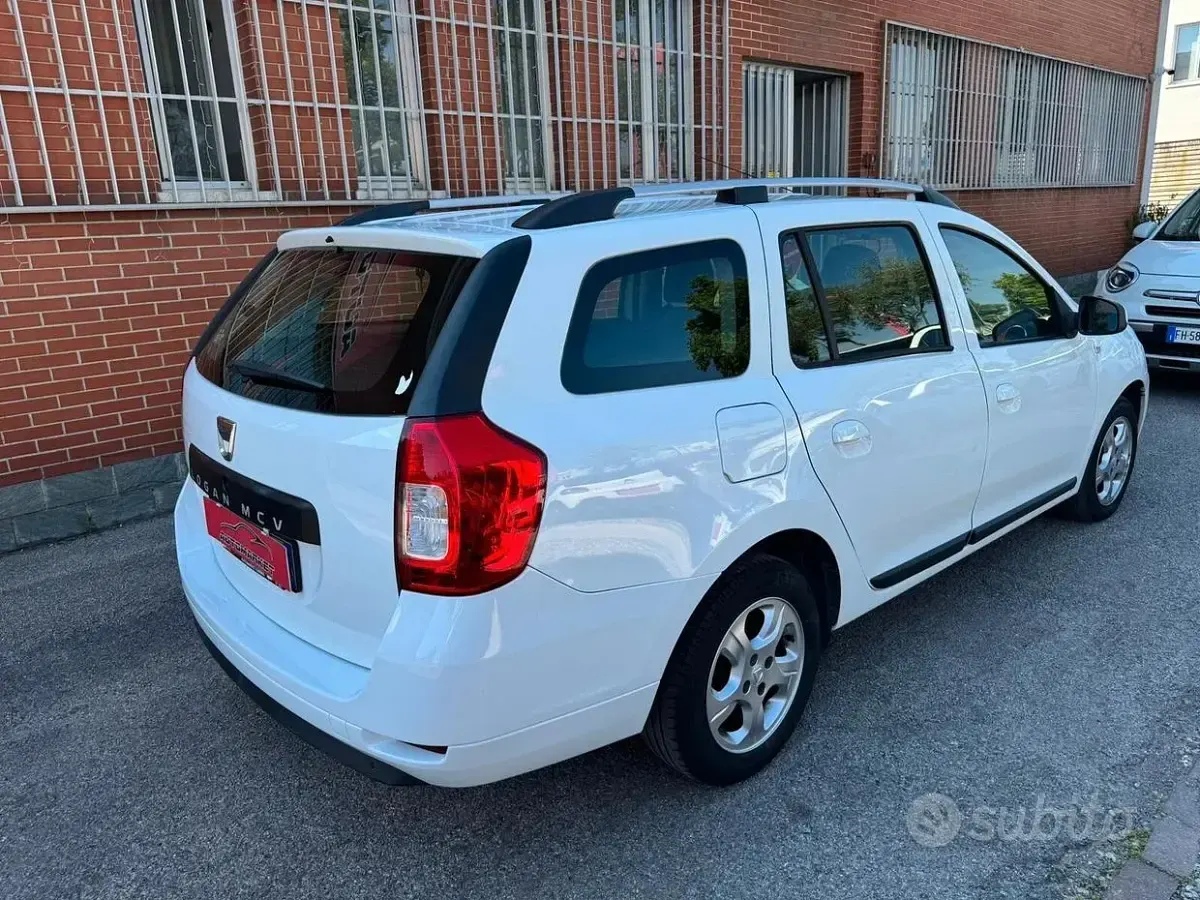 Usata Dacia Logan MCV Lauréate 90 CV (66 kW) 2016 Bianco Station wagon