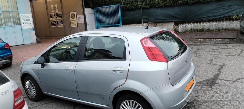 Usata Fiat Punto 65 CV (47 kW) 2007 Utilitaria