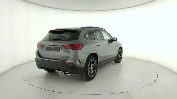 Nuova Mercedes GLA200 150 CV (110 kW) 2026 Bianco polare SUV