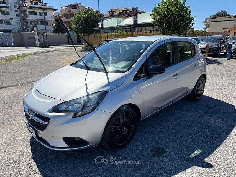 Usata Opel Corsa 90 CV (66 kW) 2016 Grigio Berlina