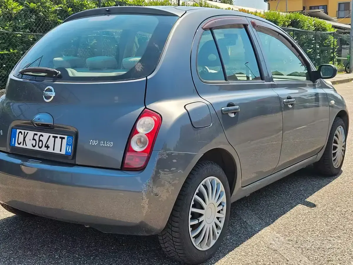 Usata Nissan Micra 80 CV (58 kW) 2003 Grigio Utilitaria