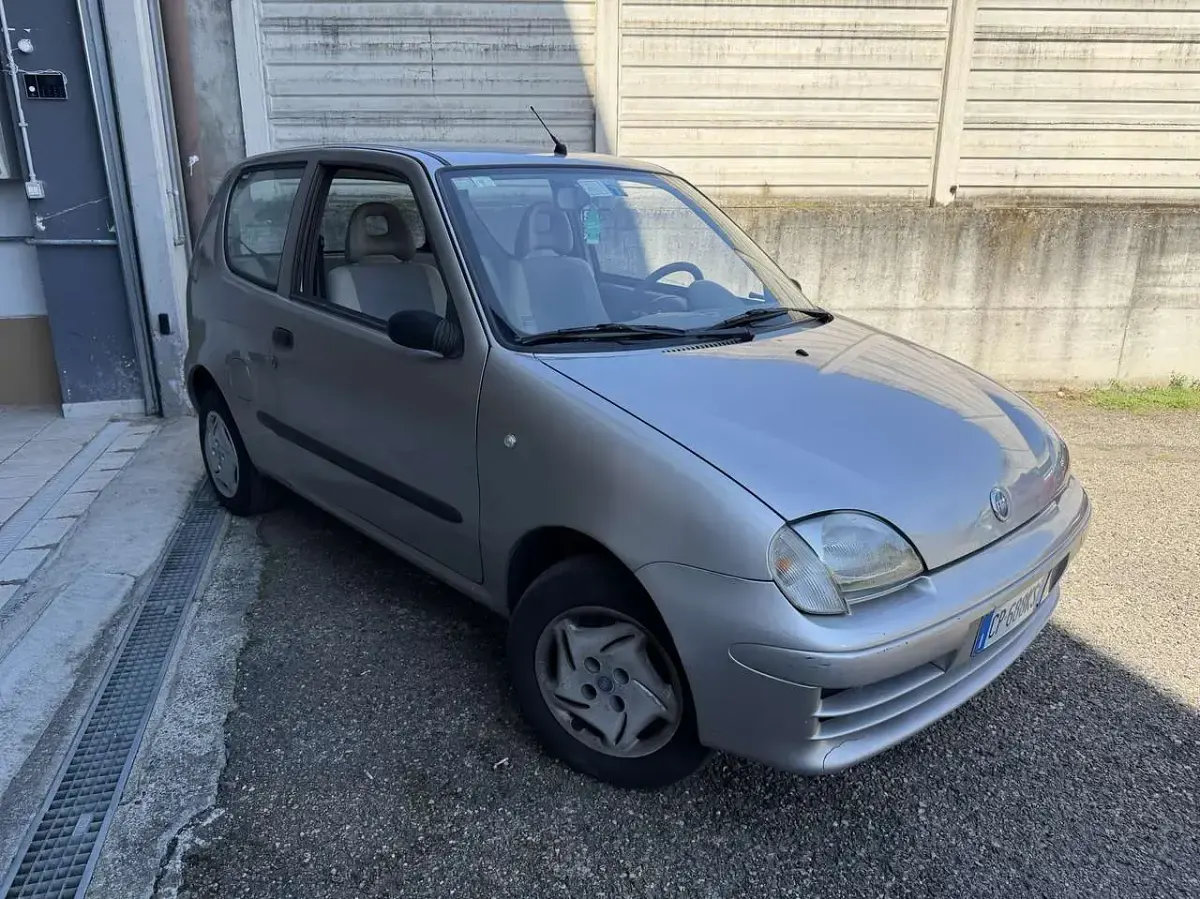 Usata Fiat 600 54 CV (39 kW) 2004 Other