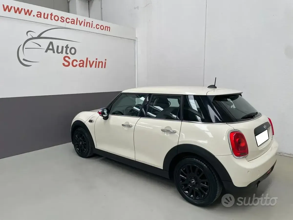 Usata Mini One D 95 CV (69 kW) 2016 Beige Utilitaria
