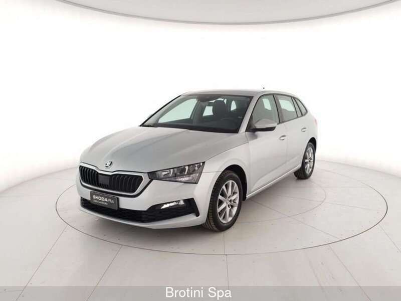 Grigio Usata 2021 Skoda Scala Ambition Due volumi | 14.800 € (Buon prezzo) - Immagine 1/4