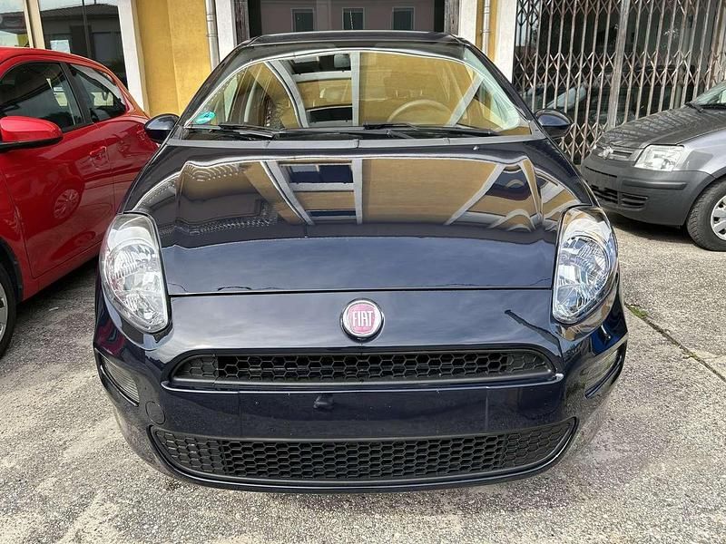 Usata Fiat Punto Lounge 69 CV (50 kW) 2014 Blu/azzurro Utilitaria