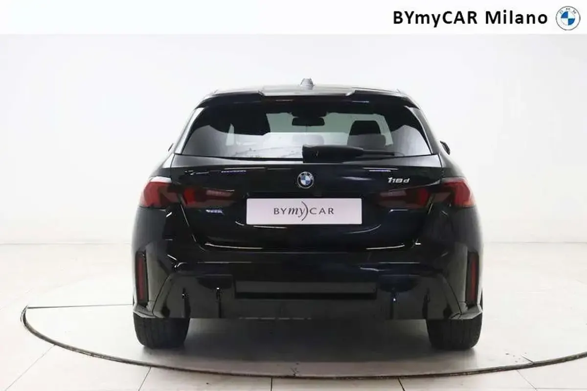Usata BMW 118 M Sport 150 CV (110 kW) 2025 Nero zaffiro Utilitaria