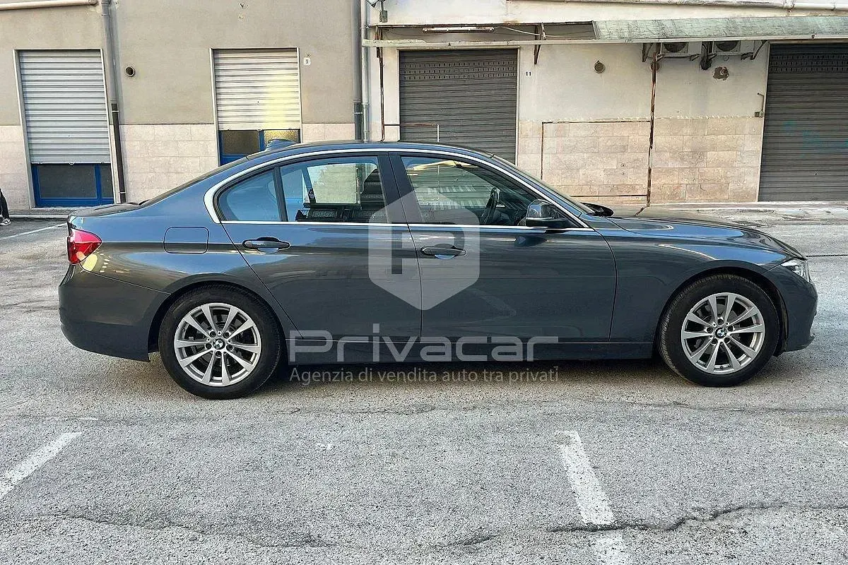 Usata BMW 316 Advantage 116 CV (85 kW) 2017 Grigio Berlina