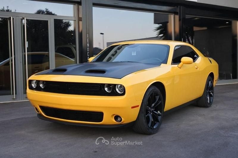Usata Dodge Challenger SXT 305 CV (224 kW) 2018 Giallogiallo Coupé